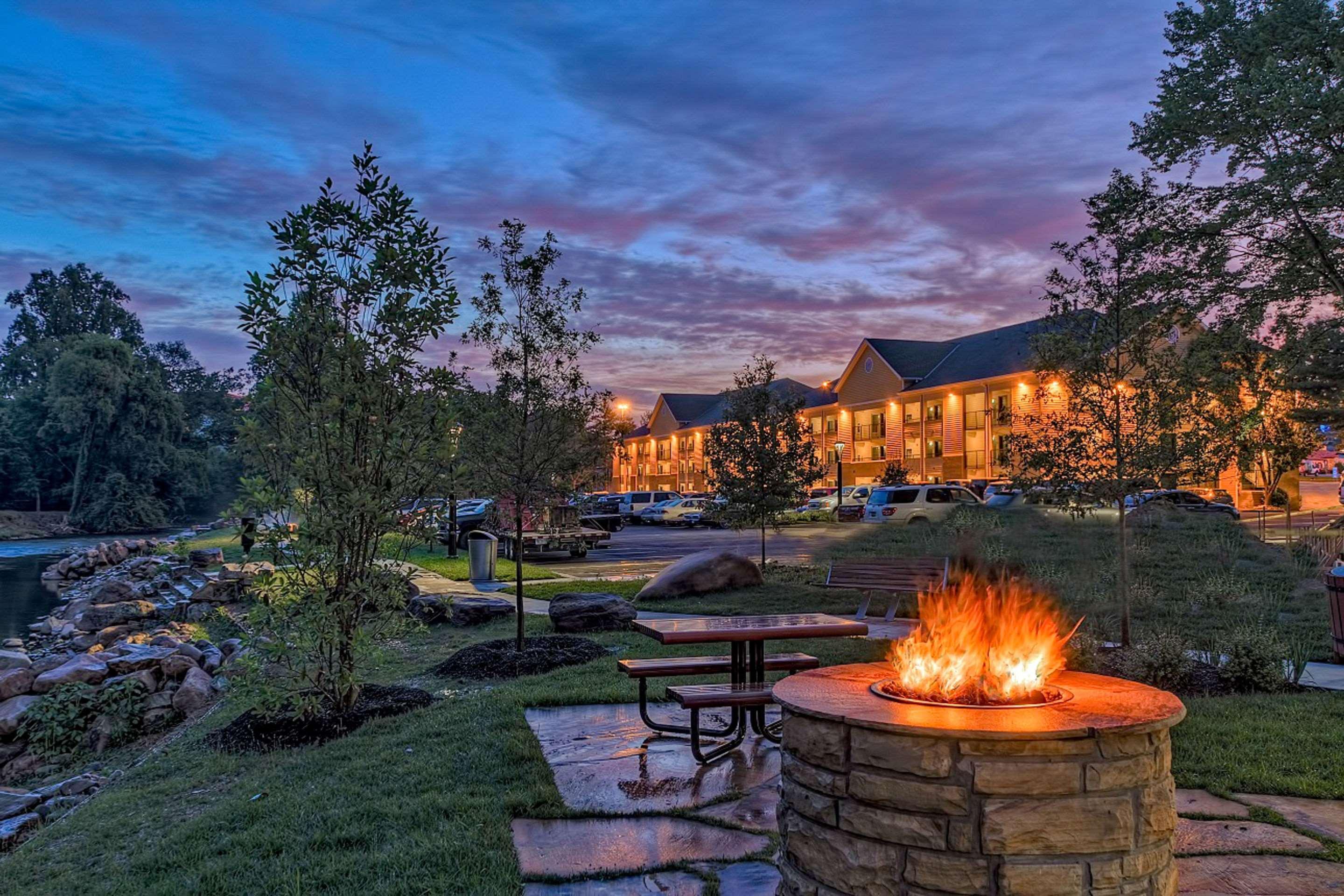 Econo Lodge Pigeon Forge Riverside Eksteriør billede
